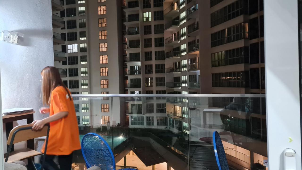Hostel At Regalia Sky Pool Куала-Лумпур Екстер'єр фото