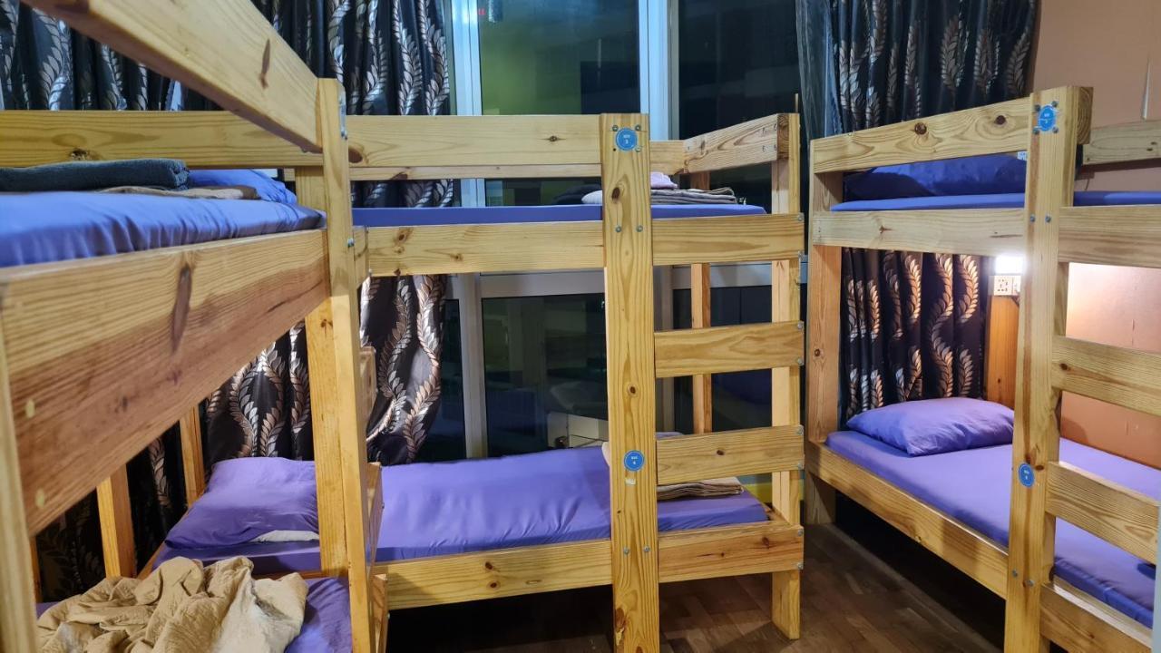 Hostel At Regalia Sky Pool Куала-Лумпур Екстер'єр фото